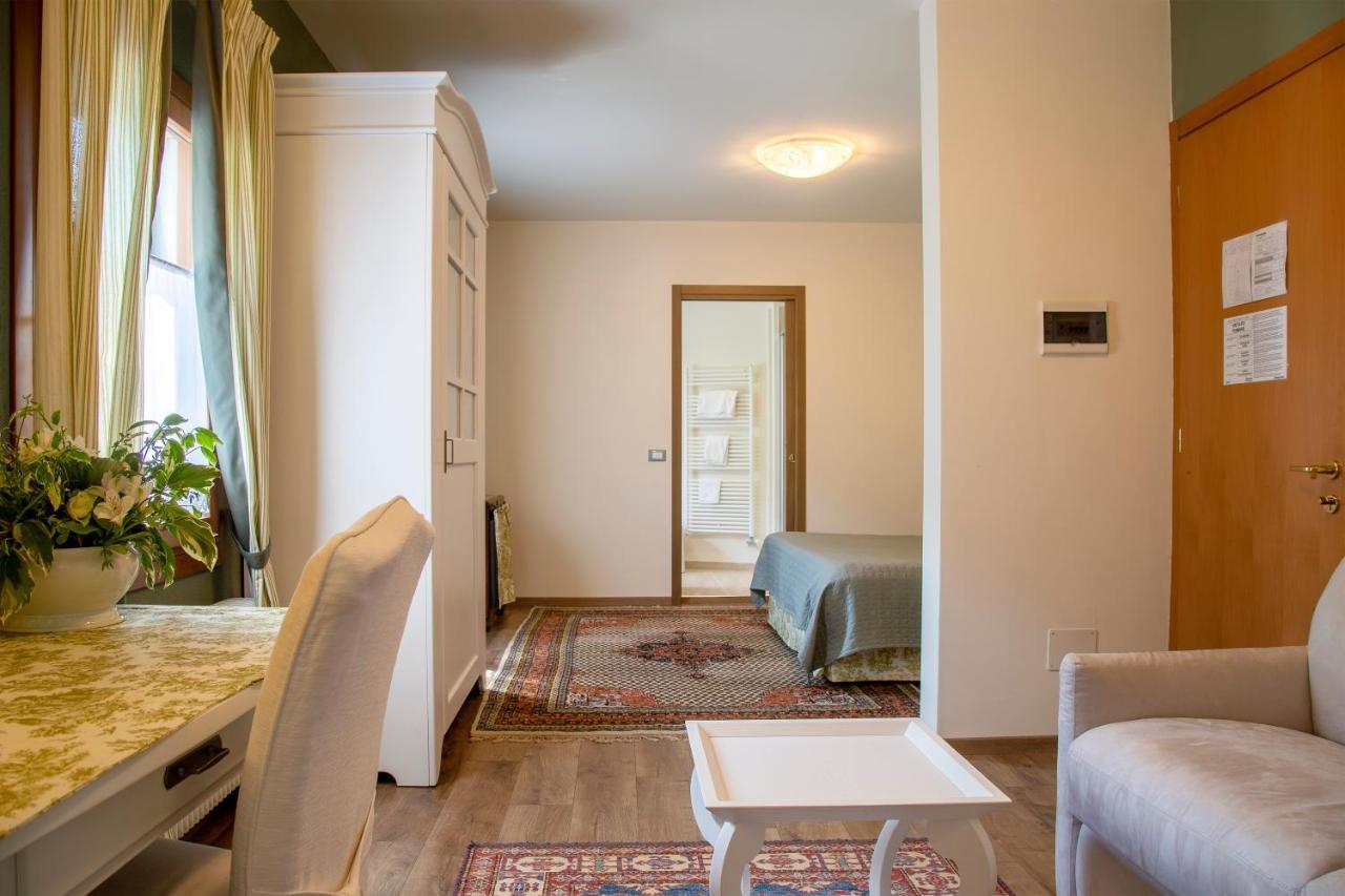 Hotel Calvi-Ristorante Mainor Vittorio Veneto Exteriör bild