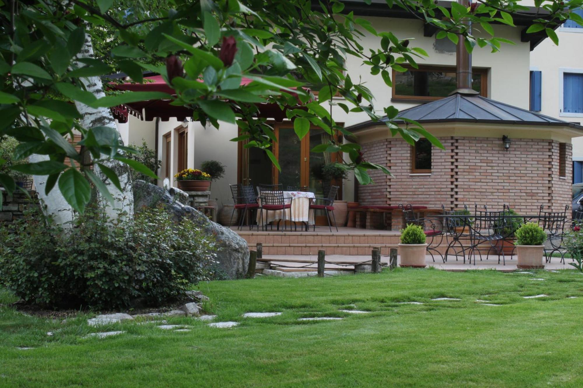 Hotel Calvi-Ristorante Mainor Vittorio Veneto Exteriör bild